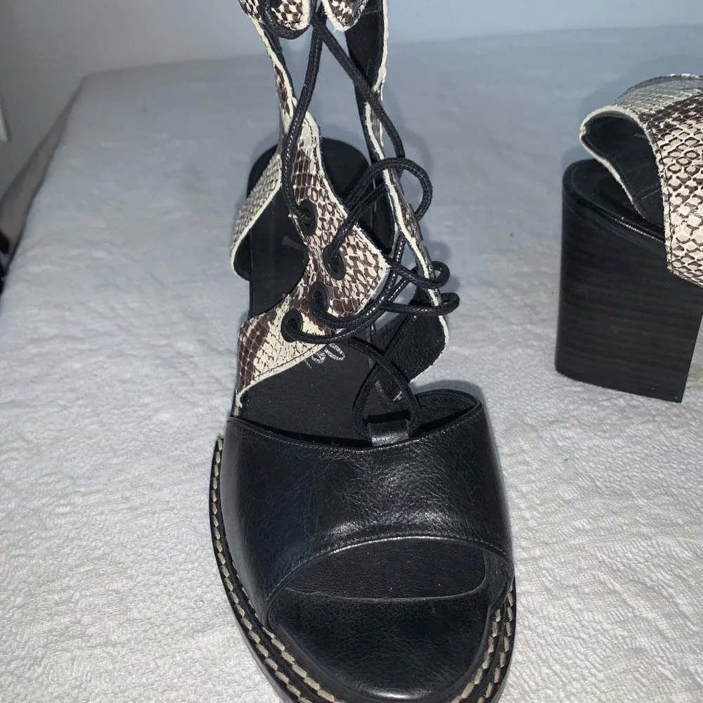 FREE‎ PEOPLE Lennon Brown Ivory Snake Leather Lace Up Sandals 38  7-7.5